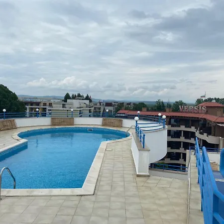 Anastasiia Nautilus Club شقة ساني بيتش